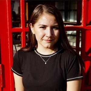 Meet your Posher, Alexis